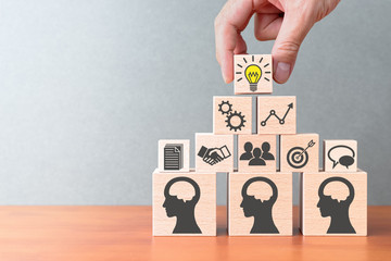 别克英朗去雾气是哪个按键(别克英朗按键灯开关在哪)