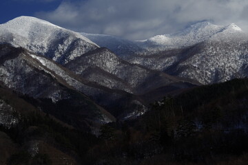 别克英朗去雾气是哪个按键(别克英朗按键灯开关在哪)